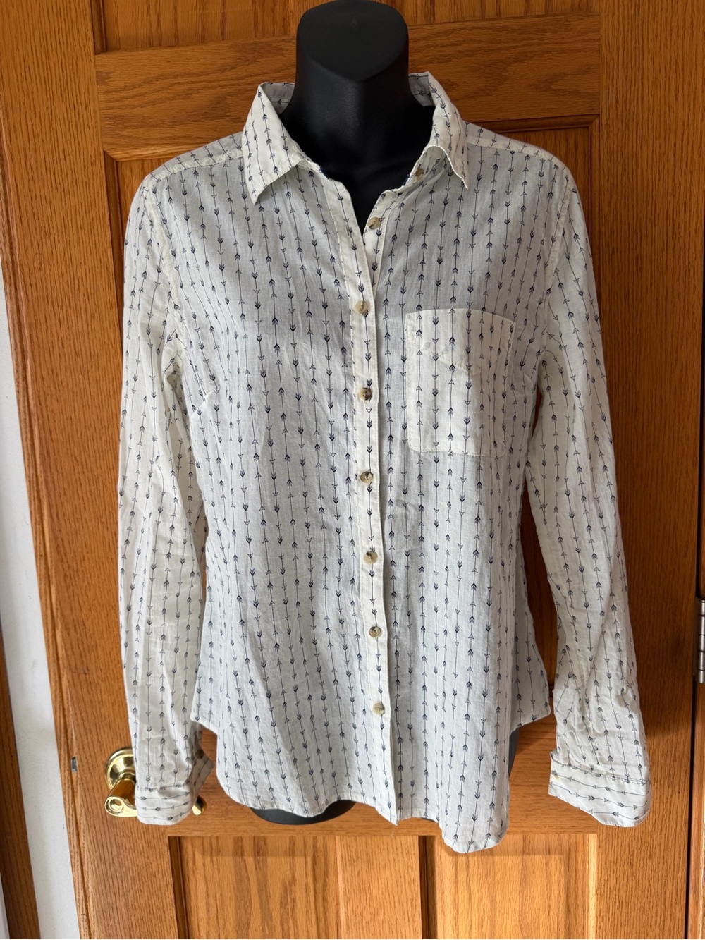 Maurices Ivory Shirt with Navy Arrow Print